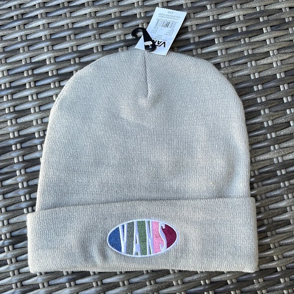 Vans WM Breakin Curf Grey Beanie Skateboarding Hat Women & Men VN0A5GUV8… - Picture 10 of 16